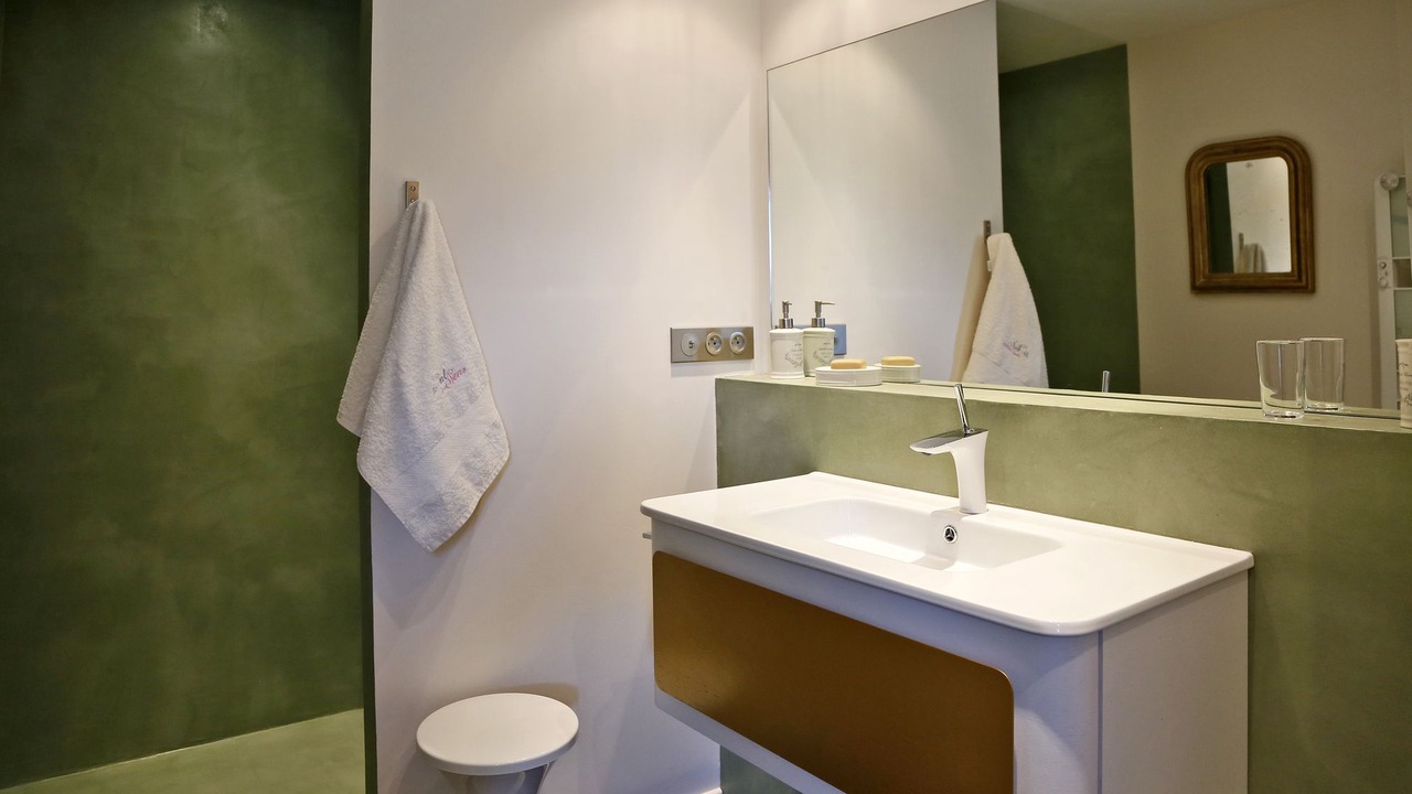 Photo of Bathroom in Chatte