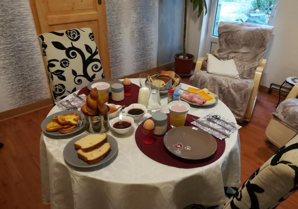 Photo of Others in Crespin