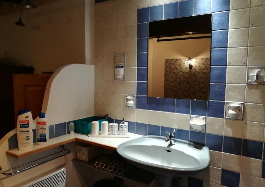 Photo of Others in Crespin