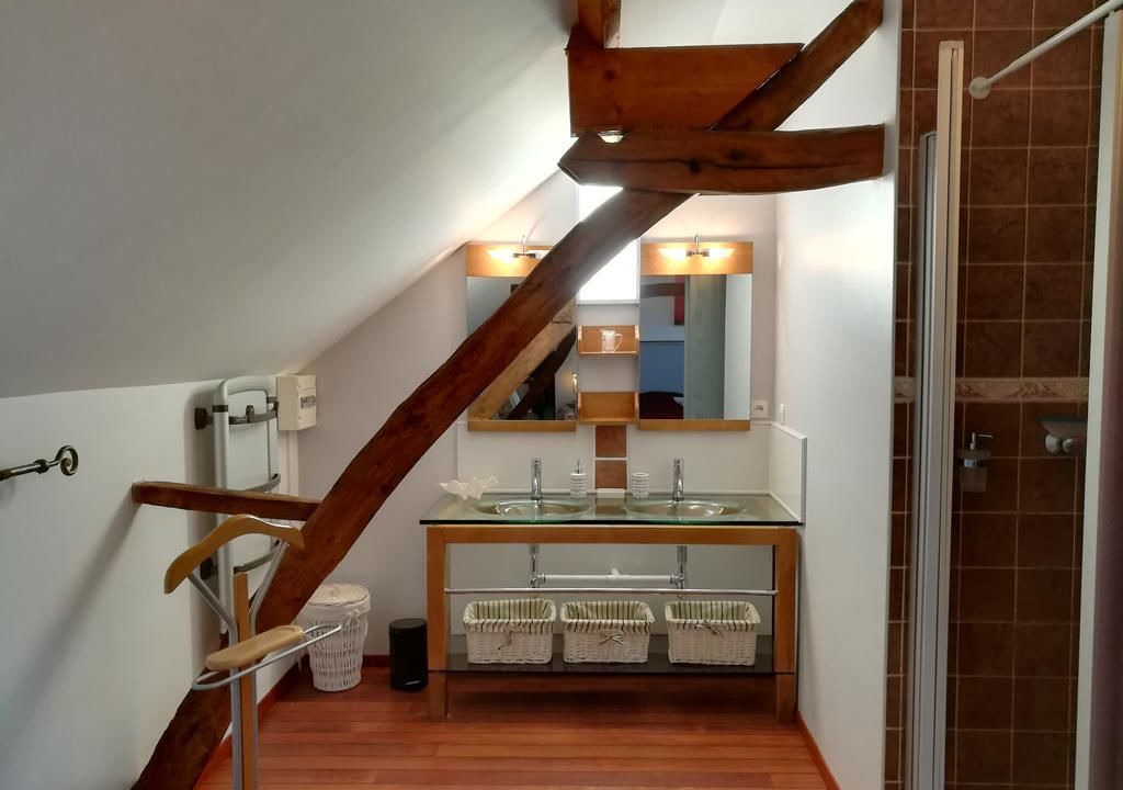 Photo of Others in Crespin