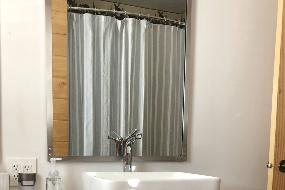 Photo of Bathroom in Inavale