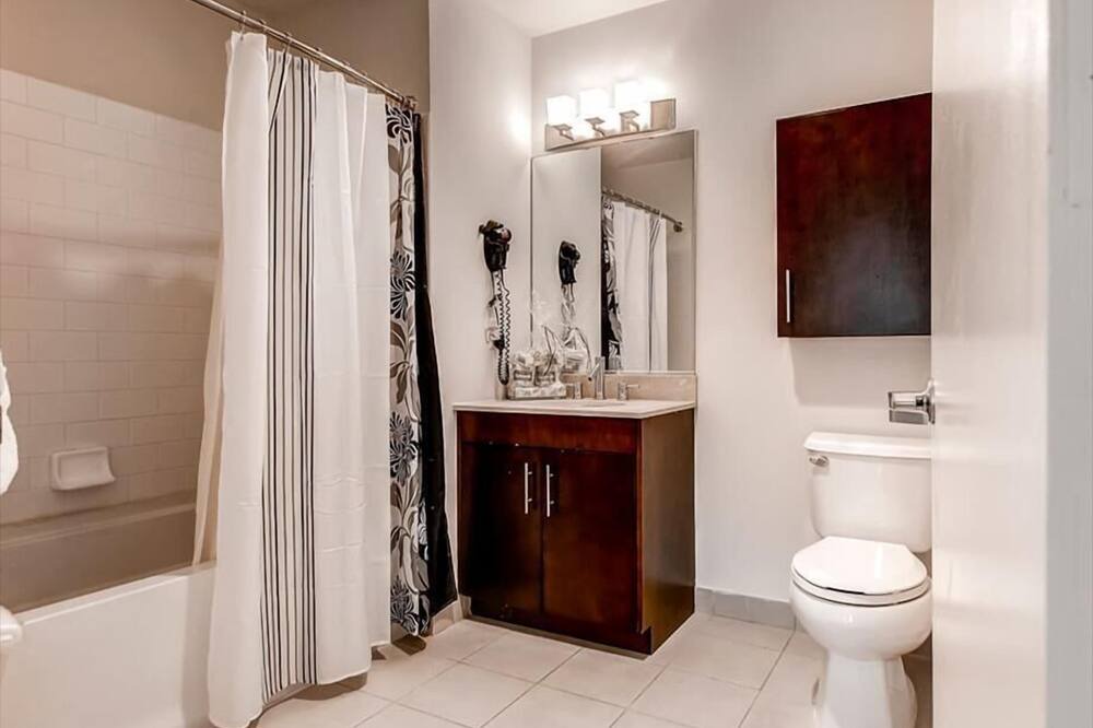 Photo of Bathroom in Hudson Exchange