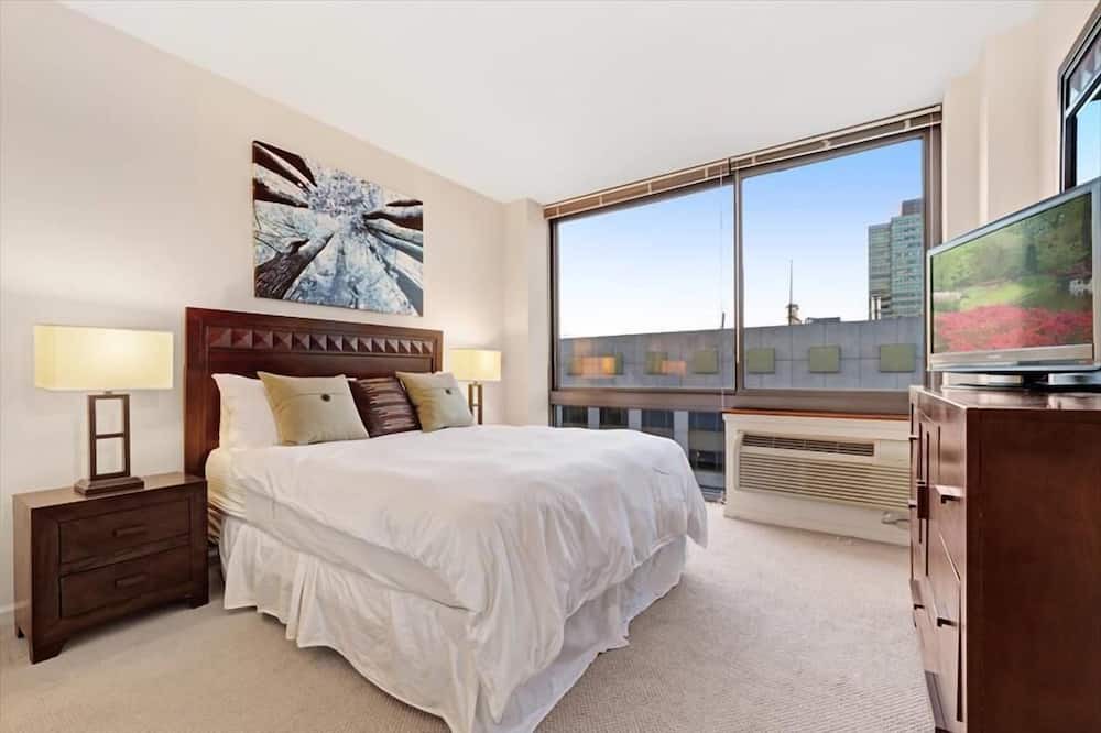 Photo of Others in Hudson Exchange