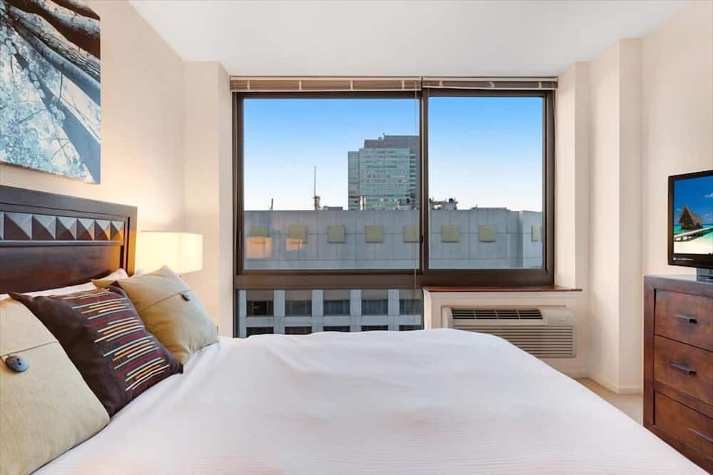 Photo of Others in Hudson Exchange