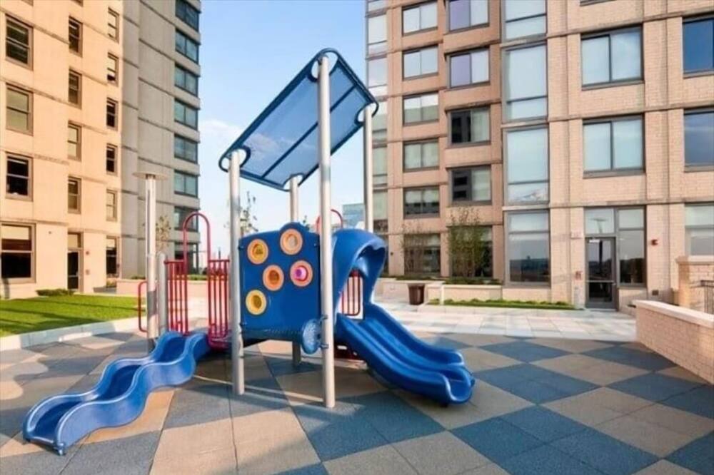 Photo of Others in Hudson Exchange