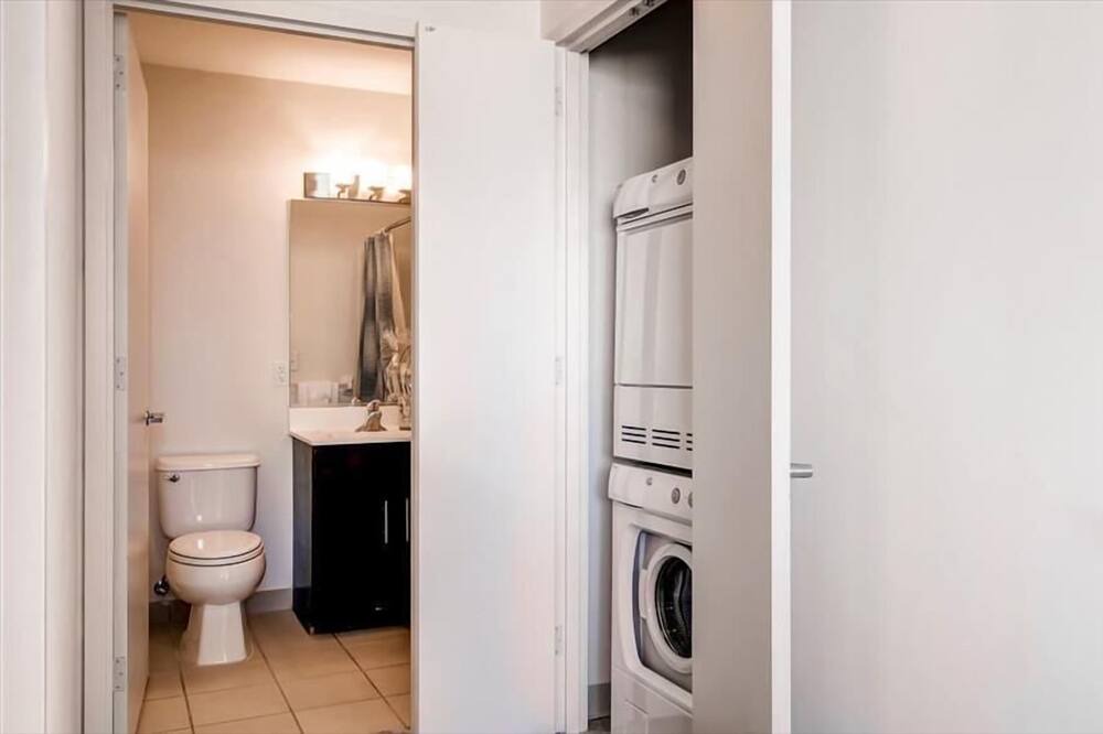 Photo of Bathroom in Hudson Exchange