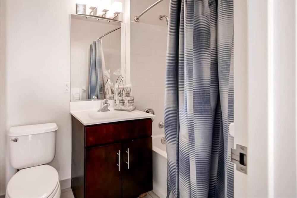 Photo of Bathroom in Hudson Exchange