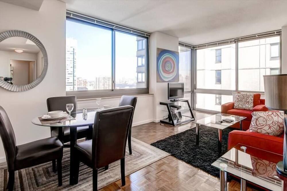 Photo of Bedroom in Hudson Exchange