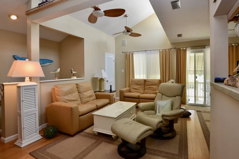 Photo of Livingroom in Gardens