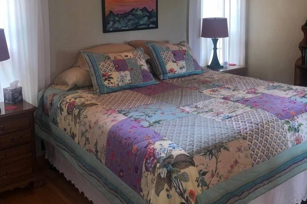 Photo of Bedroom in Murphy