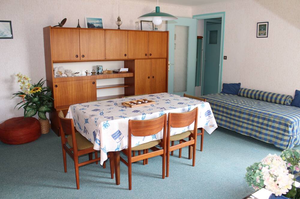 Photo of Kitchen in Saint-Gildas-de-Rhuys