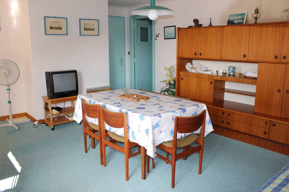 Photo of Kitchen in Saint-Gildas-de-Rhuys