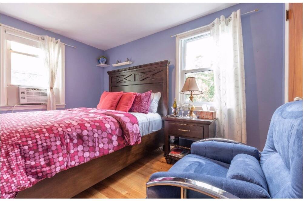 Photo of Bedroom in Linden