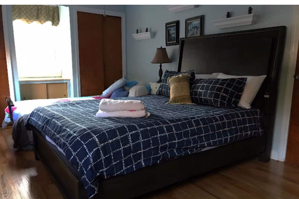 Photo of Bedroom in Linden
