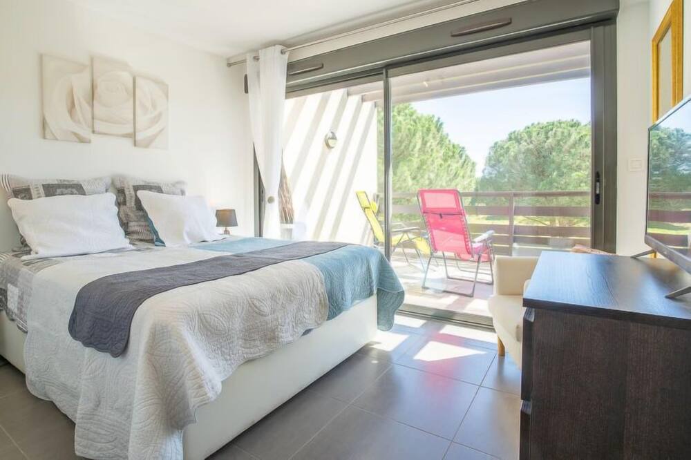 Photo of Bedroom in Saint-Cyprien Plage