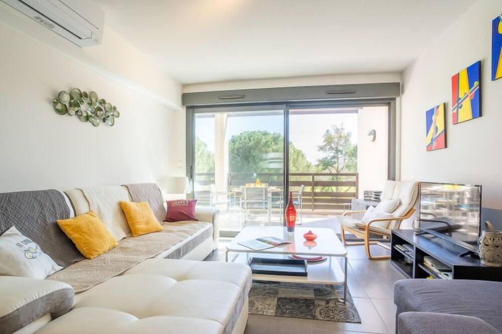 Photo of Livingroom in Saint-Cyprien Plage