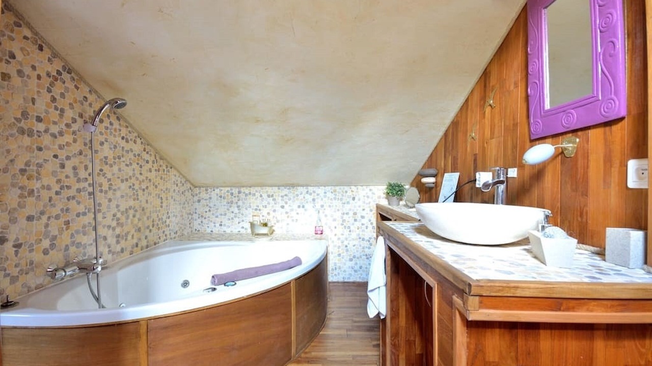 Photo of Bathroom in Callas