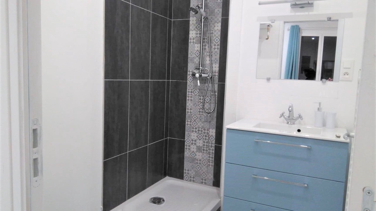 Photo of Bathroom in Quartier Vieux Marche-Cathedrale