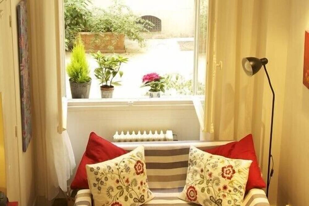 Photo of Bedroom in Quartier des Grandes-Carrieres