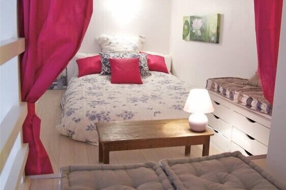 Photo of Bedroom in Quartier des Grandes-Carrieres
