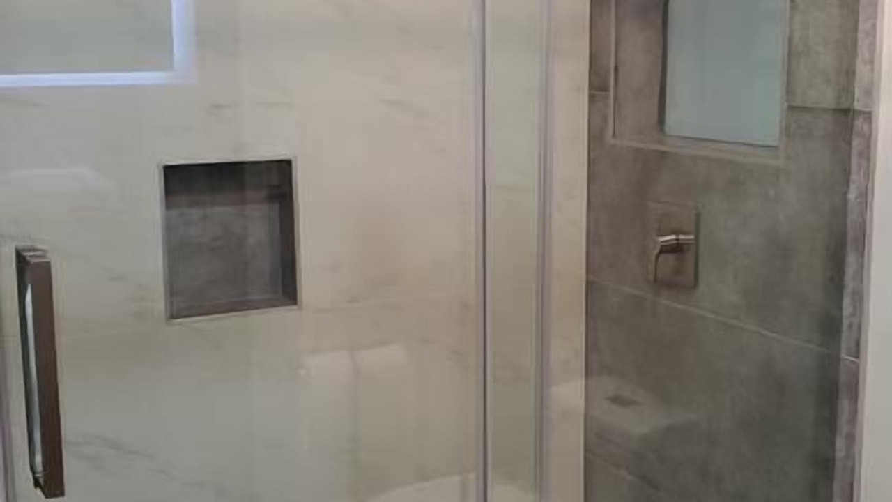 Photo of Bathroom in Harbor