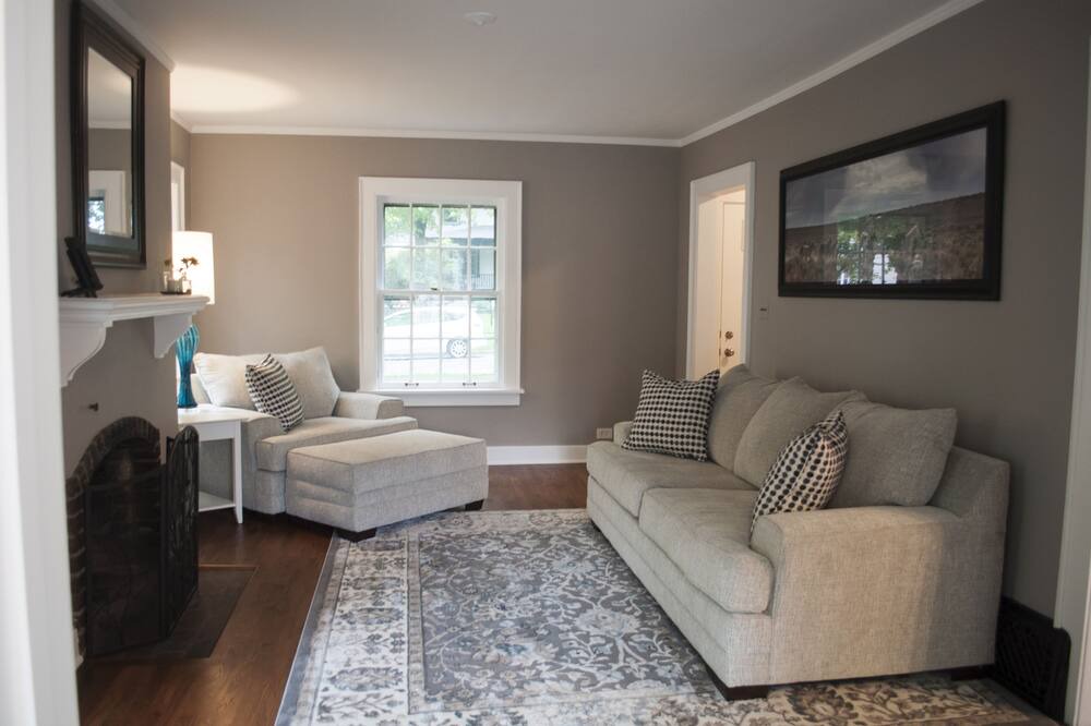Photo of Livingroom in Naperville
