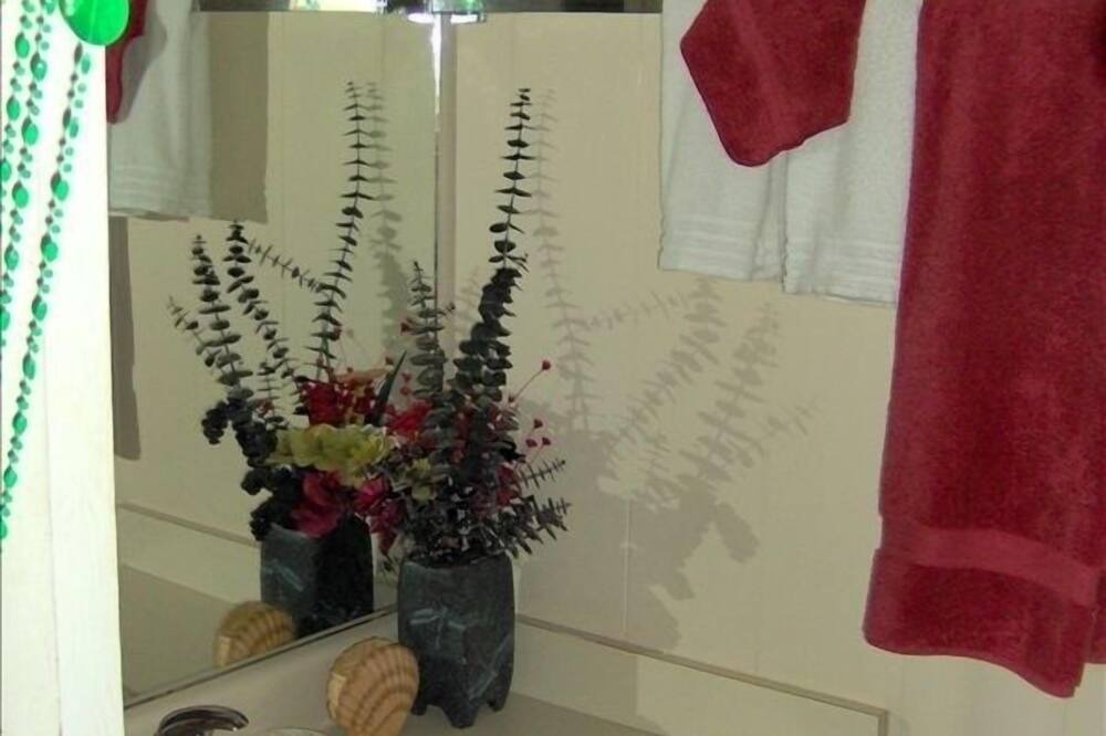 Photo of Bedroom in Poipu