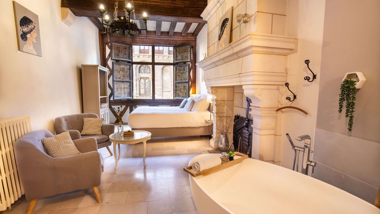 Photo of Bedroom in Downtown Angers