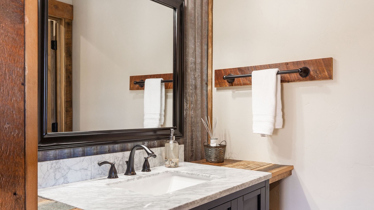 Photo of Bathroom in West Yellowstone