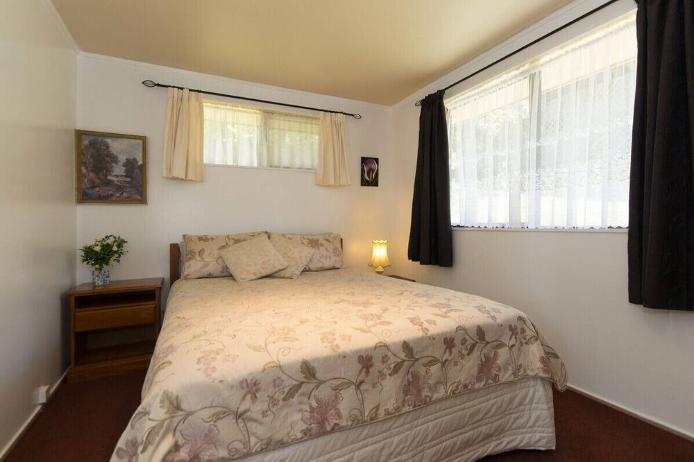 Photo of Bedroom in Cable Bay