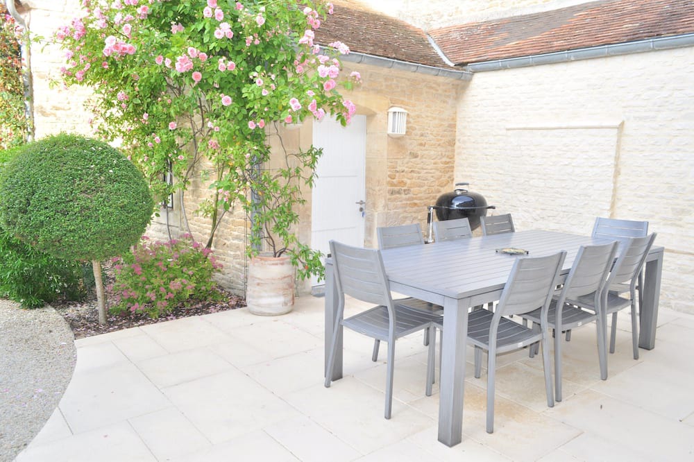 Photo of Patio Balcony in Saint-Regnobert-de-la-Cote-de-Nacre