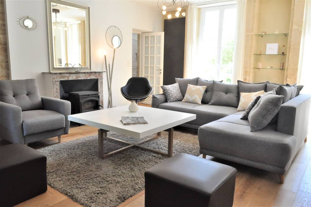 Photo of Livingroom in Saint-Regnobert-de-la-Cote-de-Nacre
