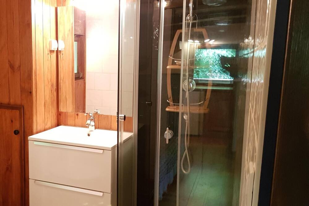 Photo of Bathroom in St Gervais sur Mare