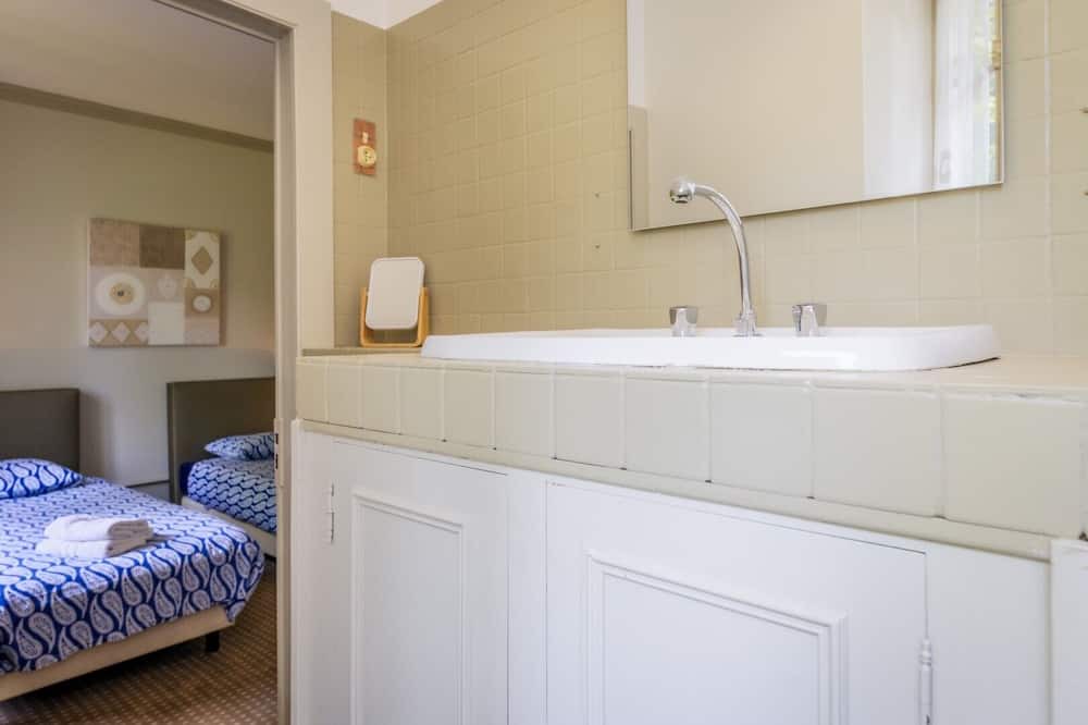 Photo of Bathroom in Sarrazac