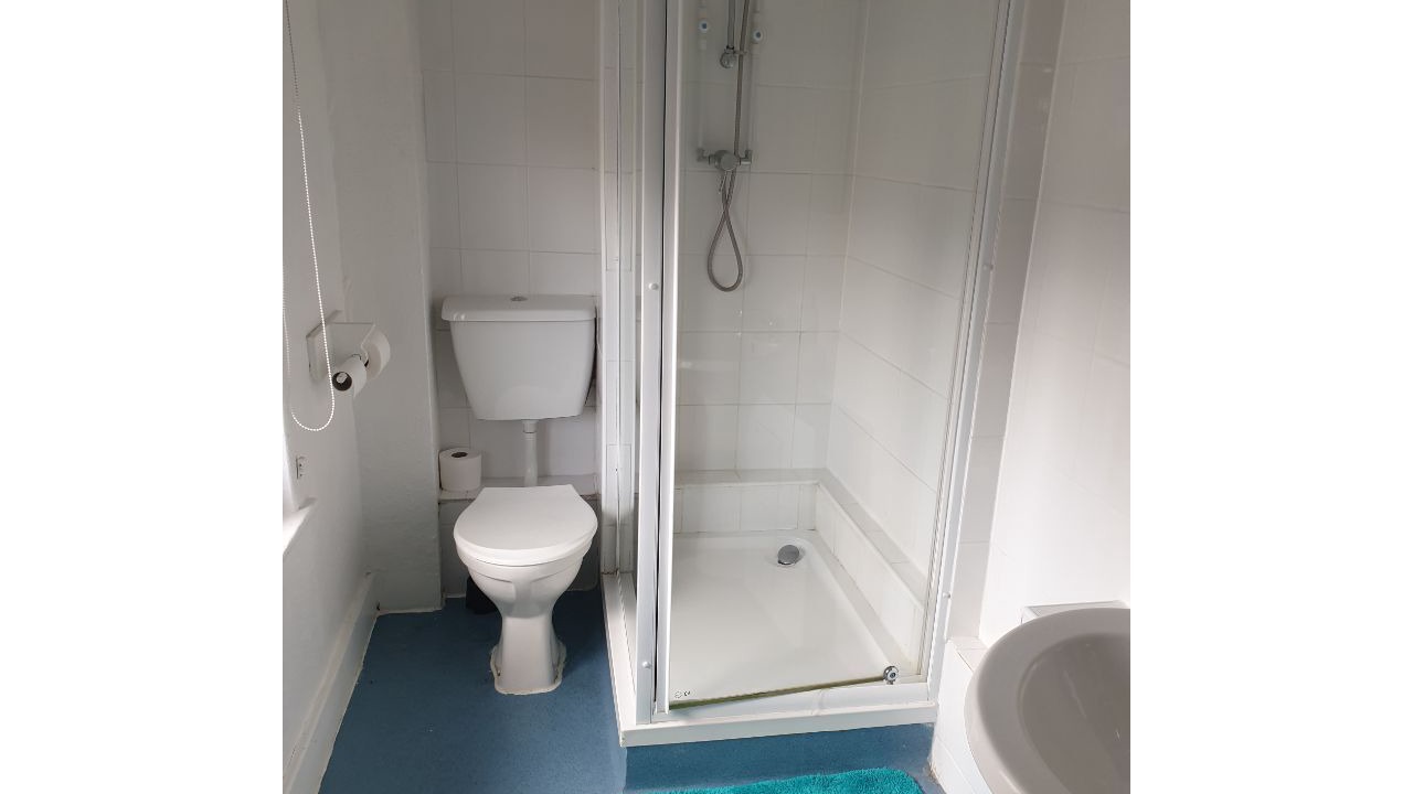 Photo of Bathroom in Hoddesdon