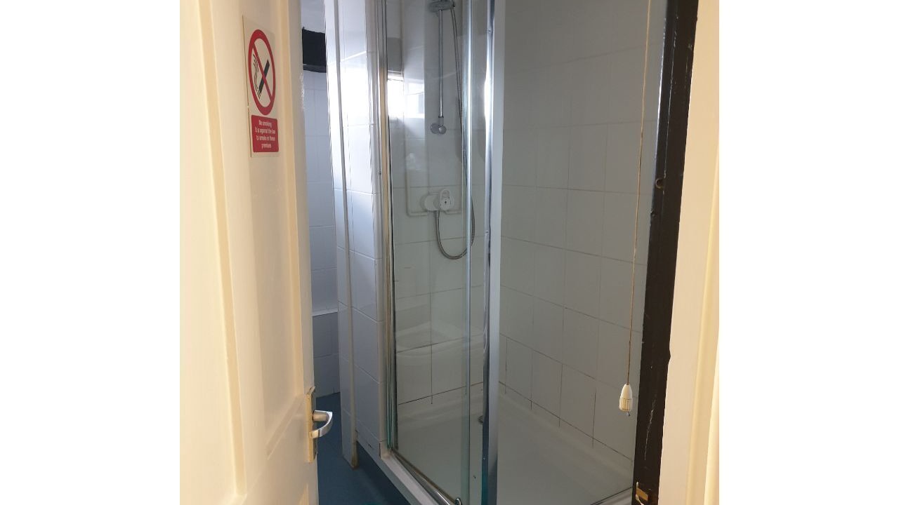 Photo of Bathroom in Hoddesdon