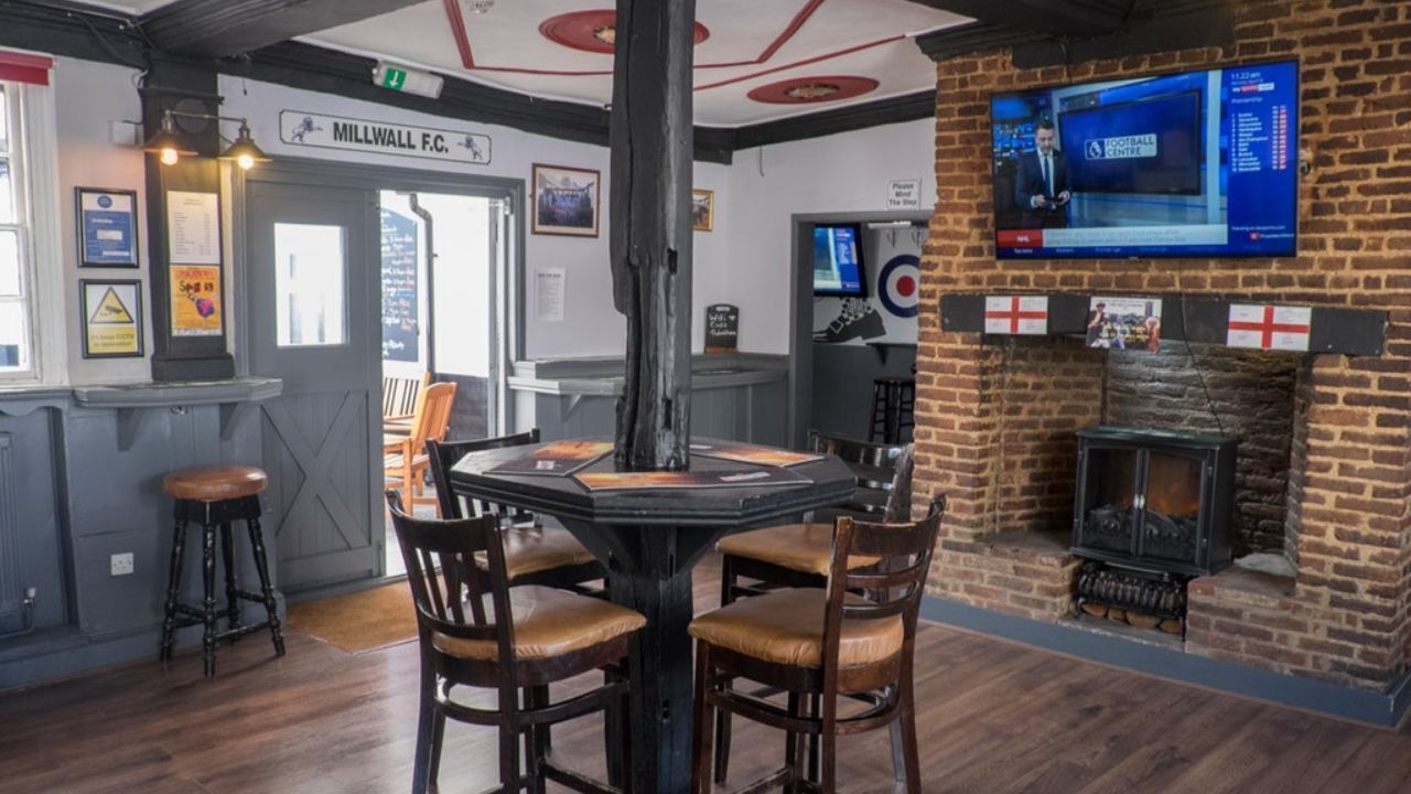 Photo of Livingroom in Hoddesdon