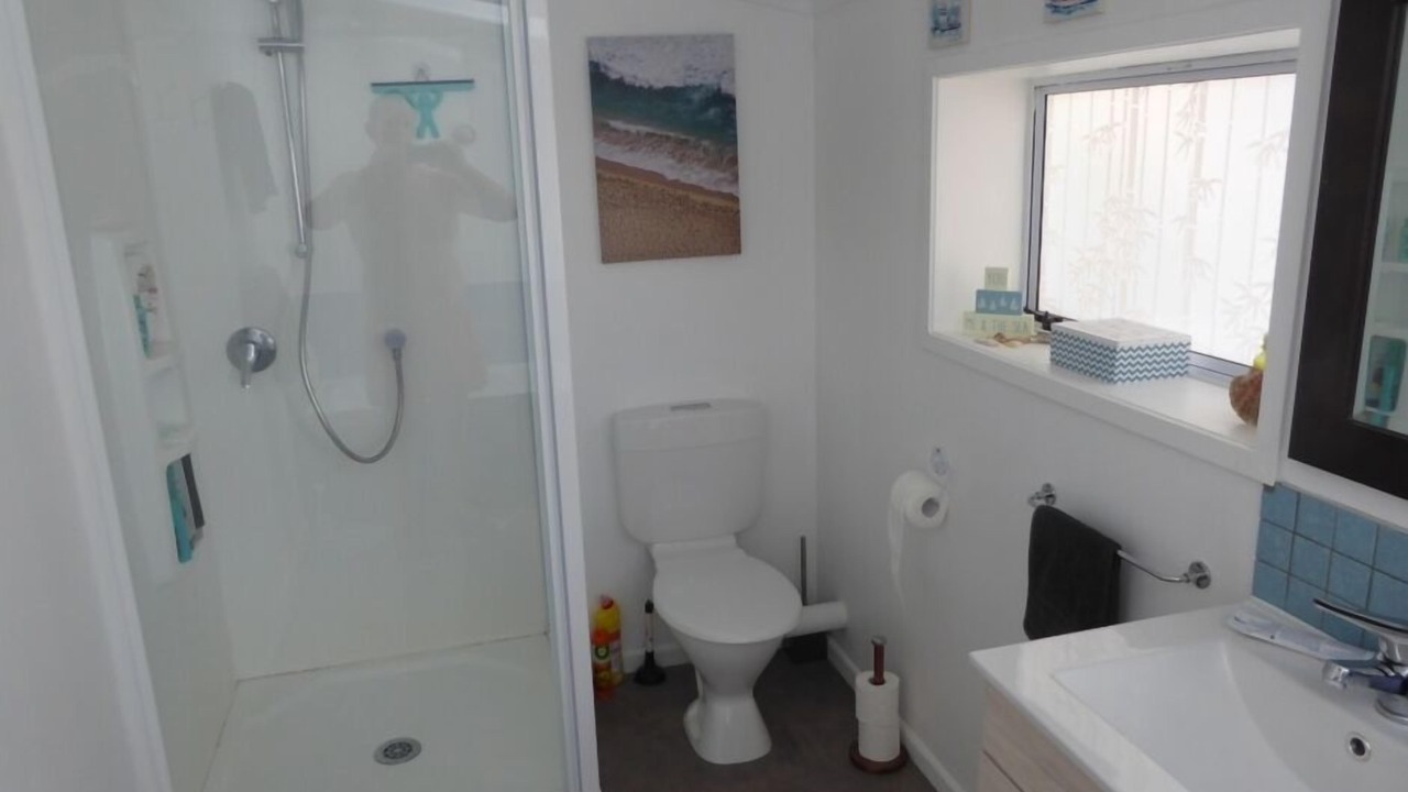 Photo of Others in Te Tii