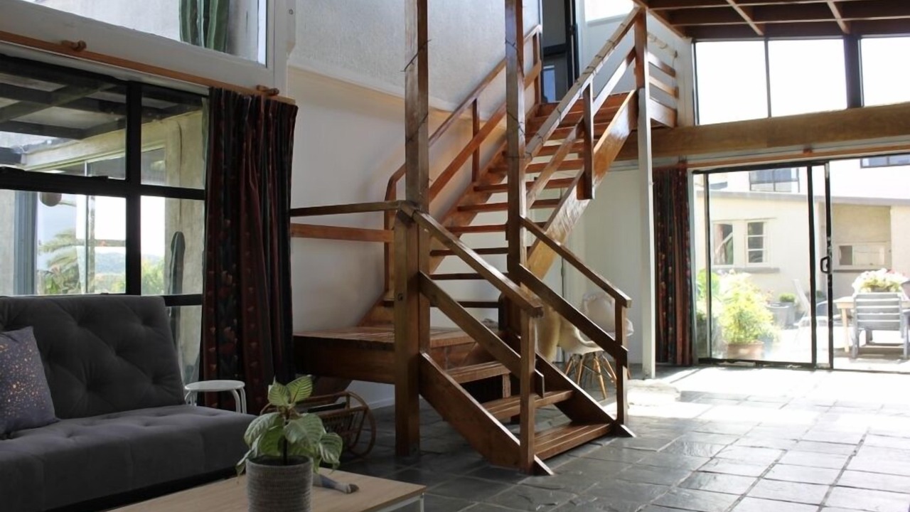 Photo of Others in Raglan