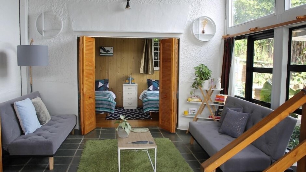 Photo of Others in Raglan