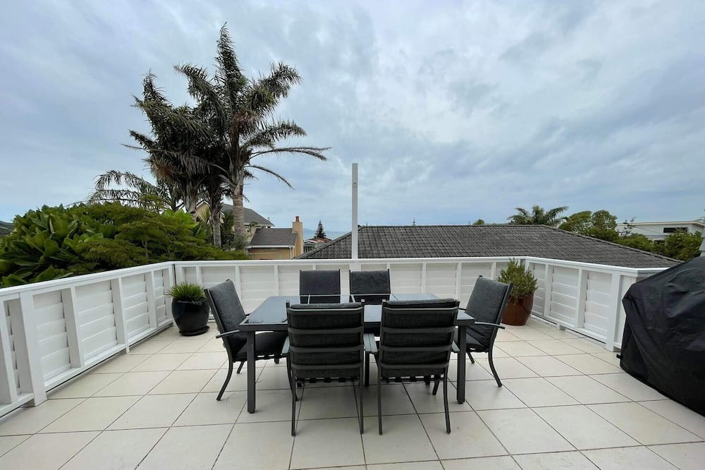 Photo of Patio Balcony in Karkari Peninsula