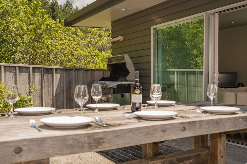 Photo of Others in Opito Bay