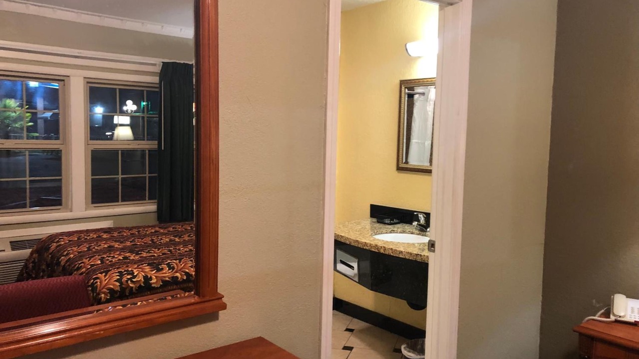 Photo of Others in Willits