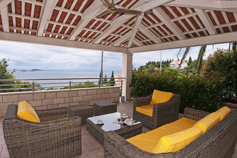 Photo of Patio Balcony in Plat
