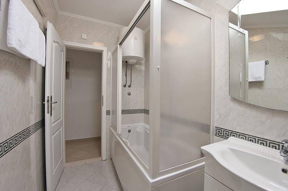 Photo of Bathroom in Plat