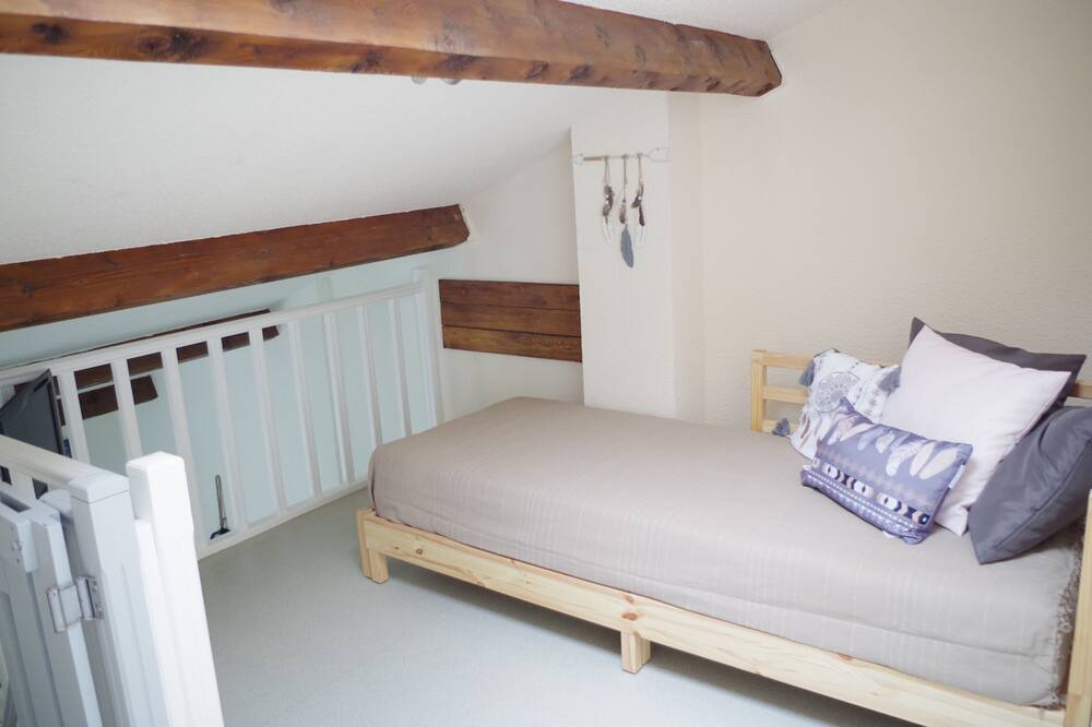 Photo of Bedroom in Portiragnes-Plage