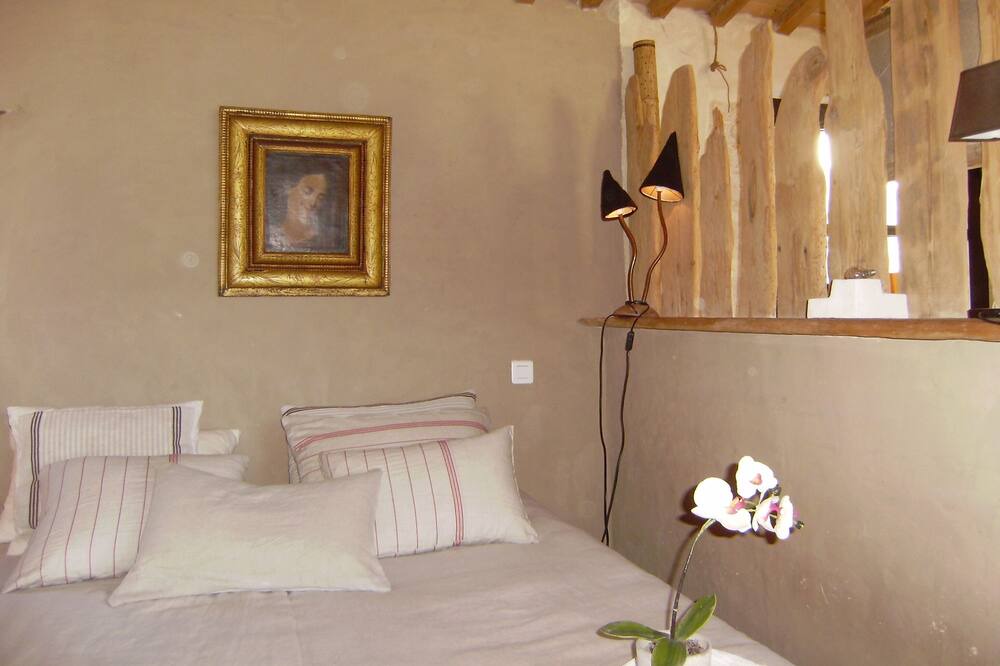 Photo of Bedroom in Villeseque-des-Corbieres
