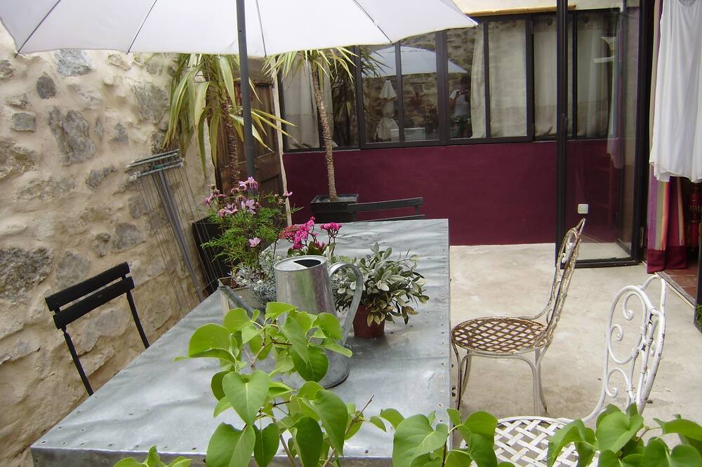 Photo of Patio Balcony in Villeseque-des-Corbieres