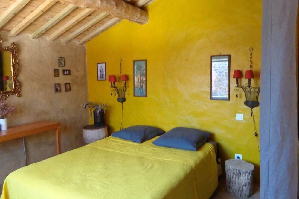 Photo of Bedroom in Villeseque-des-Corbieres