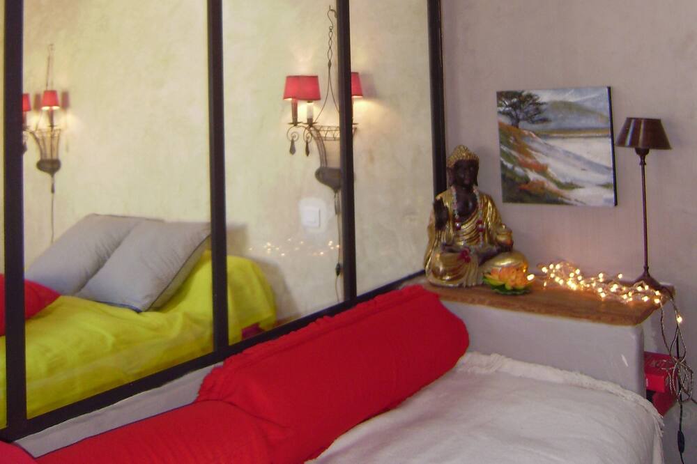 Photo of Bedroom in Villeseque-des-Corbieres